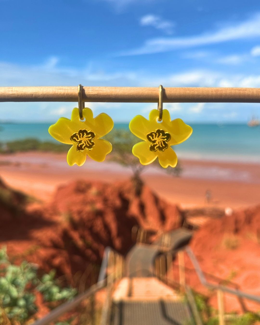 KAPOK FLOWER | STATEMENT HOOP